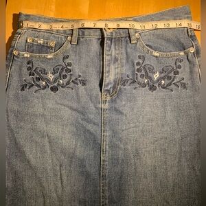 Tristan Denim skirt Size 6